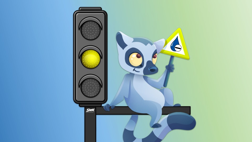 Gelbe Ampel leuchtet neben blau-grauem Comic-Waschbär mit Warnschild, Symbol für vorsichtiges Verhalten bei Stadtwerke Kaiserslautern.