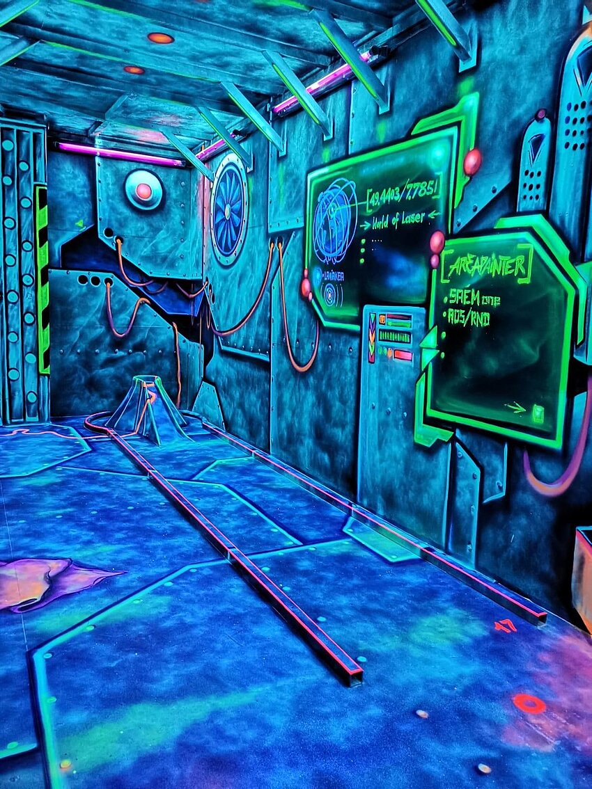 Innenbereich Minigolf-Bahn World of Gleamgolf
