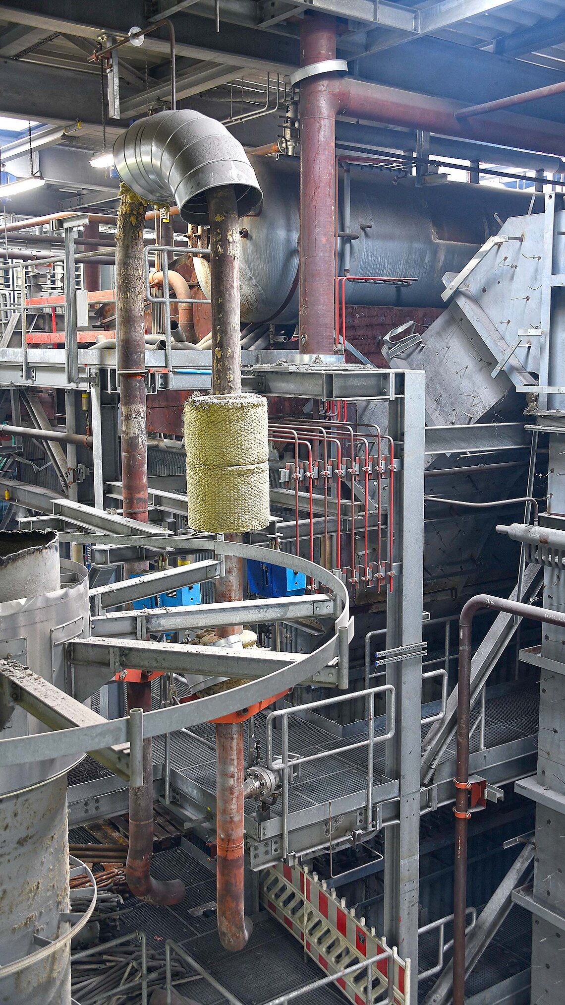 Heizkraftwerk Innenbereich während Abriss zur Modernisierung