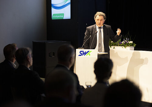 11. Lautrer Energieforum der SWK Stadtwerke Kaiserslautern | Dipl.-Kfm. Horst Meierhofer - Geschäftsführer des Landesverbandes der Energie- und Wasserwirtschaft | Kammgarn | ©view 