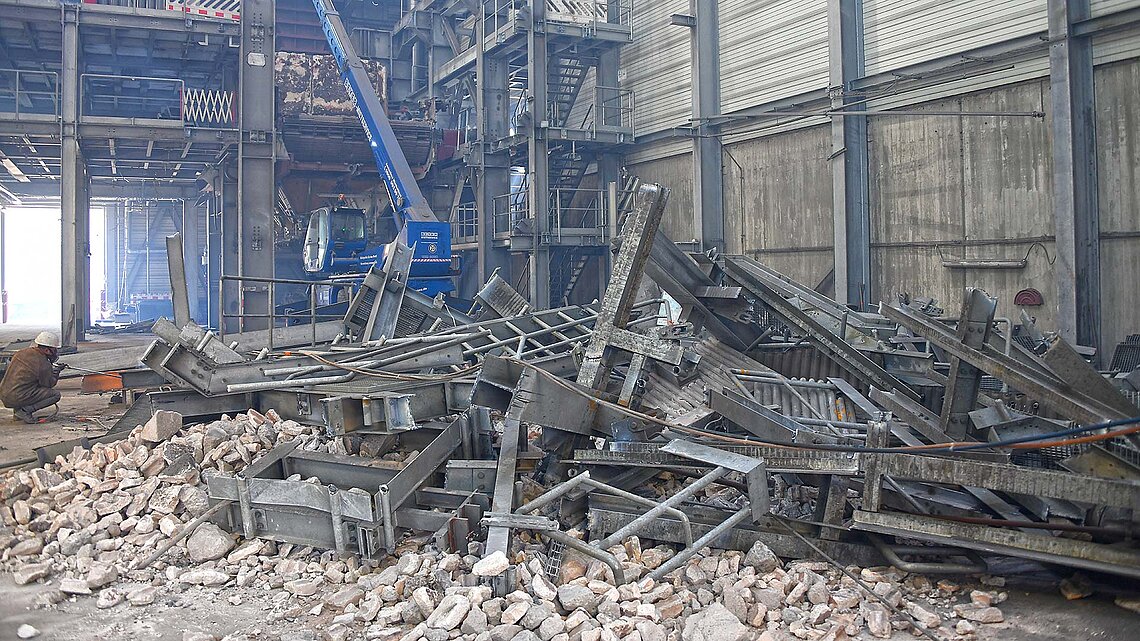 Baustelle Karcherstraße Modernisierung Heizkraftwerk Innenabriss Bruchteile