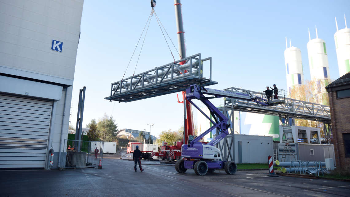 Außenbereich Standort Karcherstraße Rohrbrücke während der Modernisierung