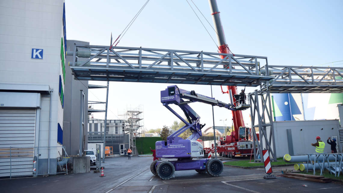 Außenbereich Standort Karcherstraße Rohrbrücke während der Modernisierung